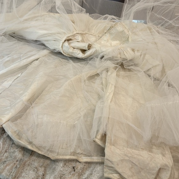 Vintage Wedding Dress - Picture 11 of 12